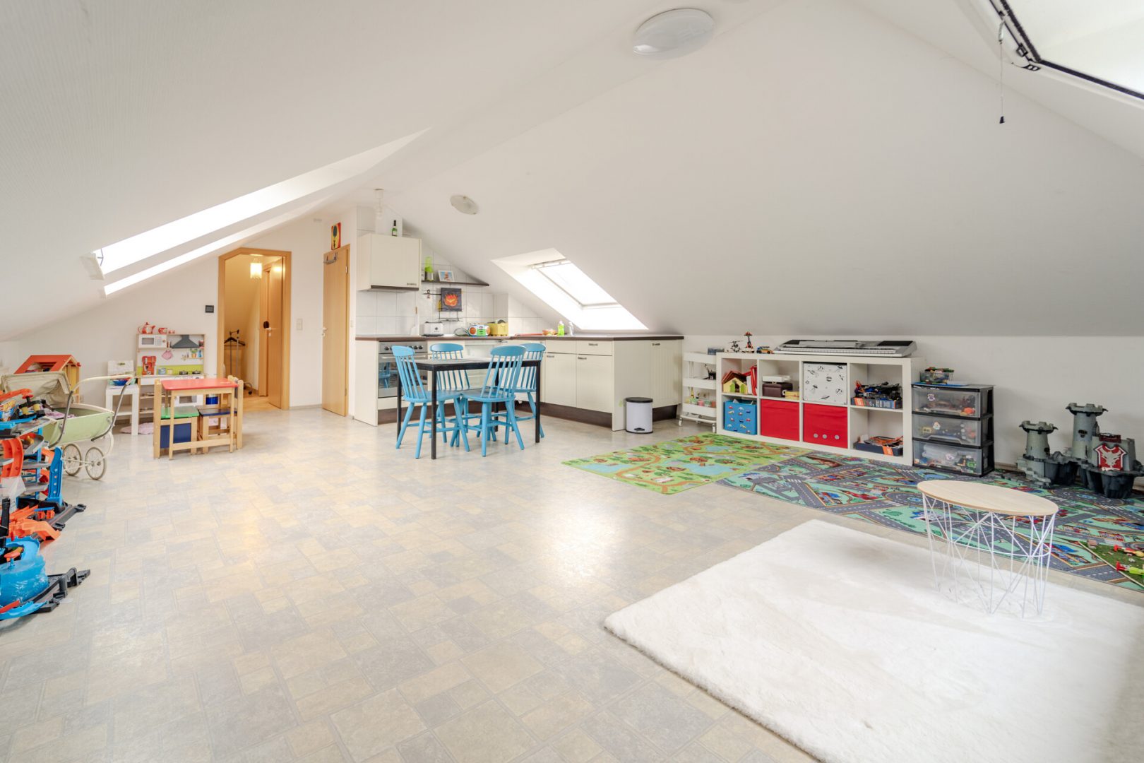 Küche im Spitzboden